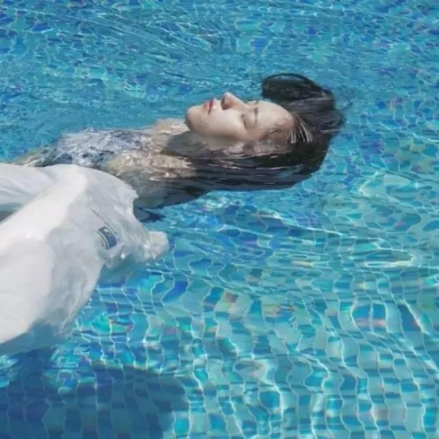 散场是难免的，尽兴而归就够了