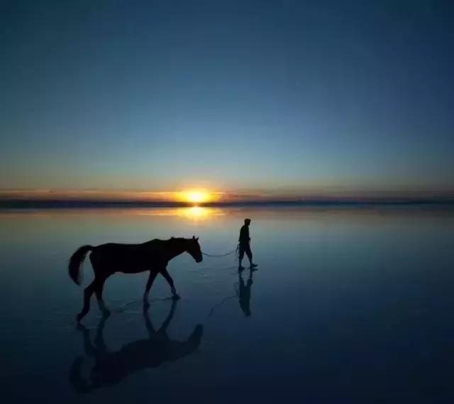 人到中年， 往前看没支撑，往后看有追兵