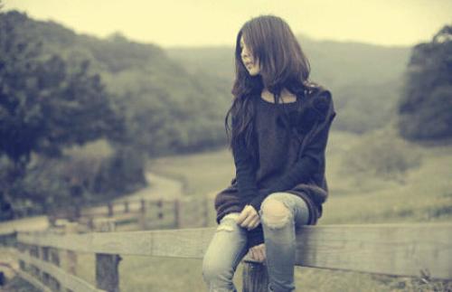 情感语录：不介意孤独，比爱你舒服