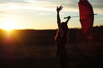 我孤独成性,因为我厌恶人心 我孤独成性,因为我厌恶人心