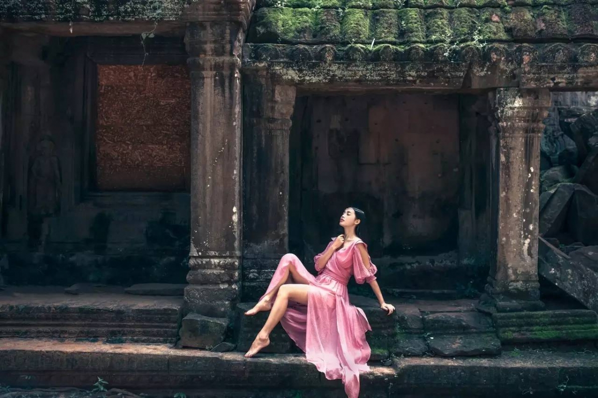 低眉,做最安静的自己 低眉,做最安静的自己