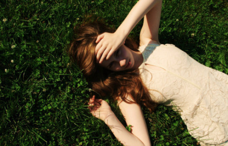 有些事不能回首,有些人只能永远埋藏 有些事不能回首,有些人只能永远埋藏