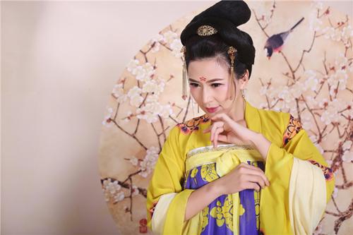 人生感悟：人生如戏，且行且珍惜