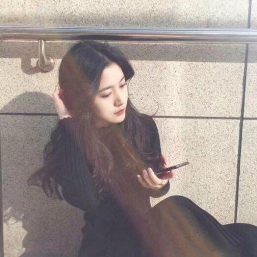 连自己最爱的长发都剪了，还有什么不能放弃的
