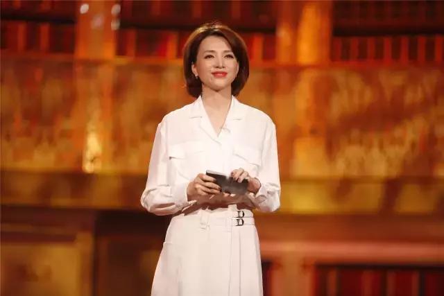 董卿:人这辈子不是活了多少日子,而是记住了多少日子 董卿:人这辈子不是活了多少日子,而是记住了多少日子