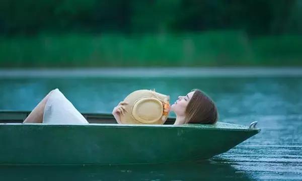 恩人别忘掉，小人别计较