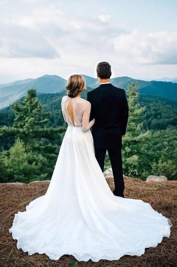 世界让我遍体鳞伤,但伤口长出的却是翅膀 世界让我遍体鳞伤,但伤口长出的却是翅膀