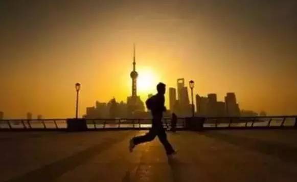 你的人生，还剩下多少电？
