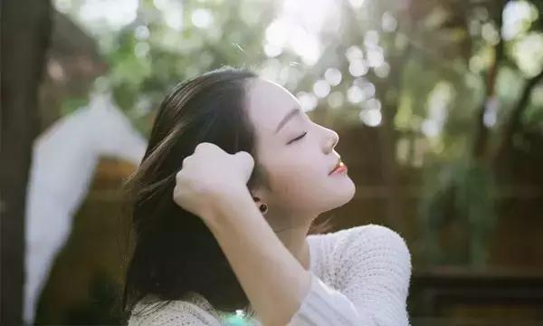 写给不撒娇不哭泣的女人