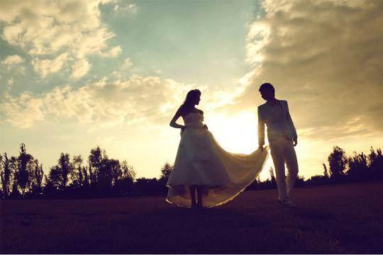 十句很现实的爱情经典语录,犀利透彻 十句很现实的爱情经典语录,犀利透彻