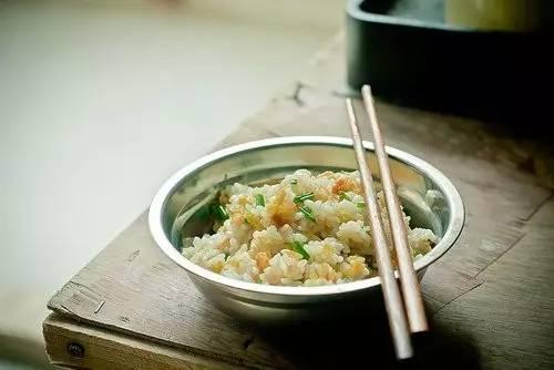 小智者咄咄逼人，小善者斤斤计较人生经典语录