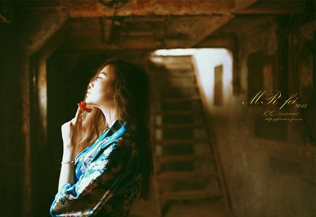 世上有两样东西不可直视 ，一是太阳 ，二是人心