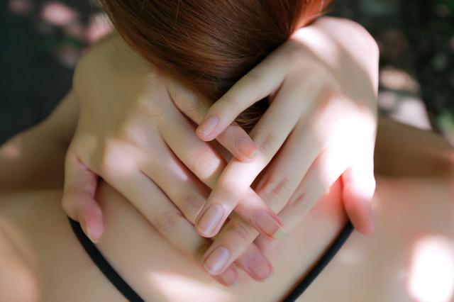 心情语录：梦已逝，心已碎，留下的只是在为离开做准备