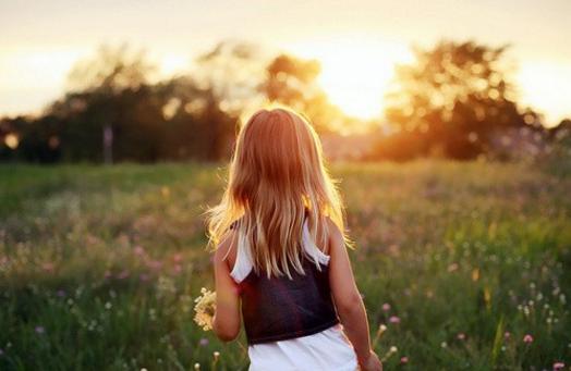 我虽生活在这个世界，却不属于这个世界