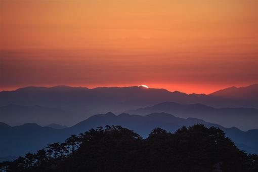 经典情感语录：不是一辈子的人、不说一辈子的话