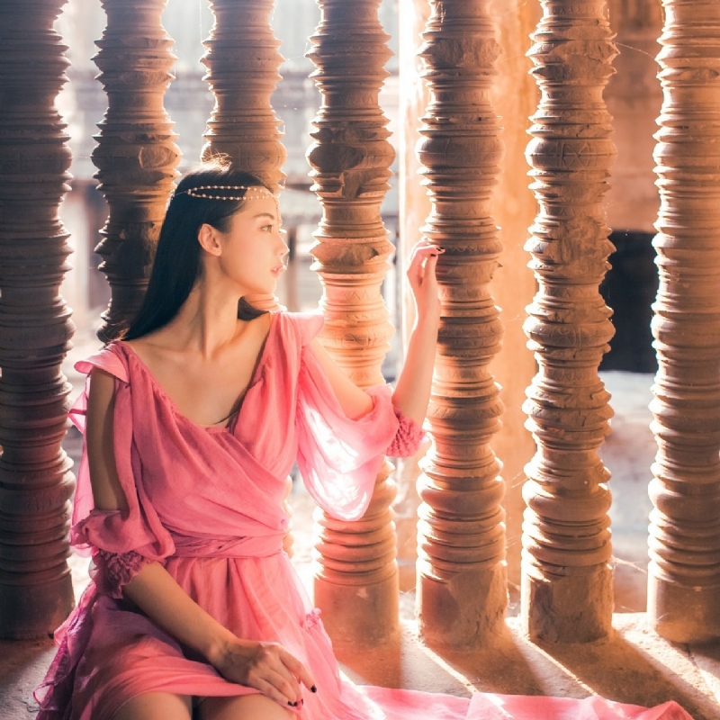 低眉,做最安静的自己 低眉,做最安静的自己