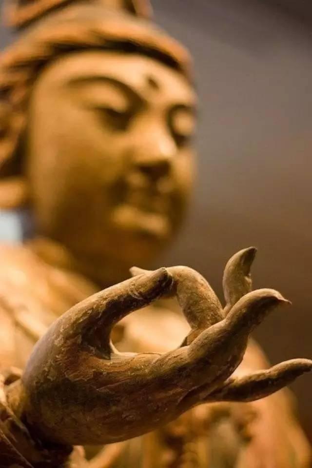 一辈子那么短，你真的不必取悦任何人