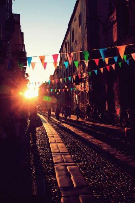 心情语录：你的过去我来不及参与，你的未来我奉陪到底