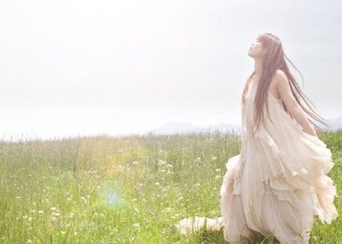 生活将我们磨圆，是为了让我们滚得更远