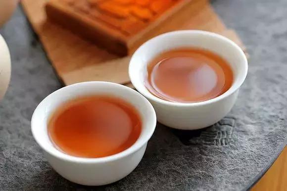 人生就是:柴 米 油 盐 酱 醋 茶 人生就是:柴 米 油 盐 酱 醋 茶