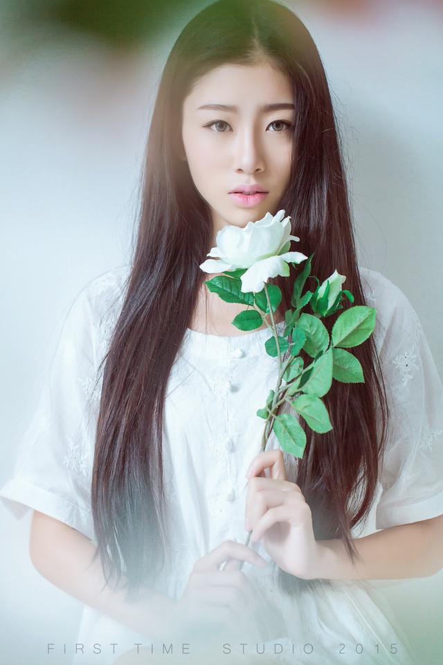 心情语录：梦已逝，心已碎，留下的只是在为离开做准备