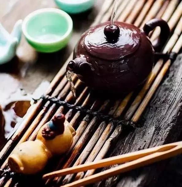 人生一杯茶,何必太清醒 人生一杯茶,何必太清醒