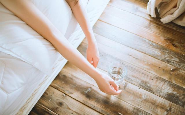 经典唯美的爱情语录：三月桃花，两人一马，明日天涯
