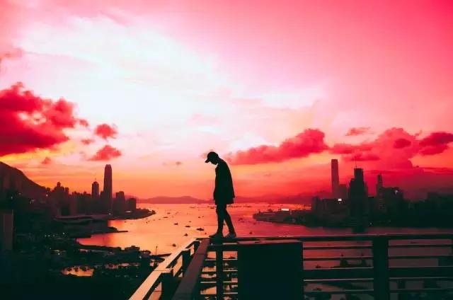 朋友无数，知己难求