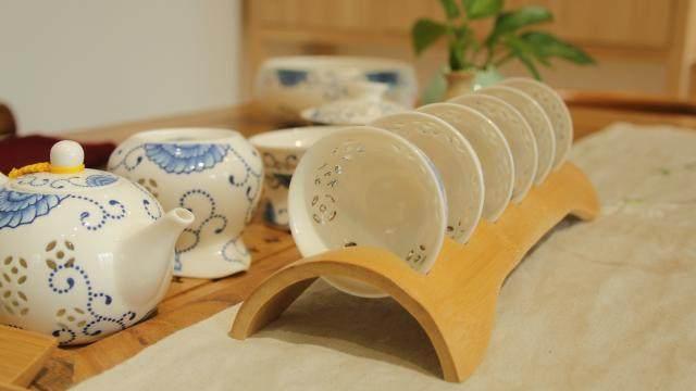 十句让人心静的佛语禅心，只有静下心来，才能回归自我