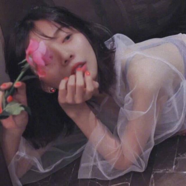 即使还是想着对方，也没资格再去打扰