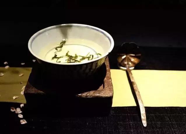 人心如碗