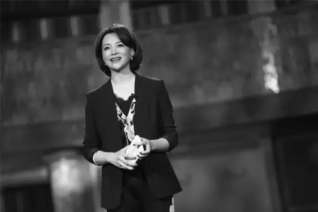 董卿:人这辈子不是活了多少日子,而是记住了多少日子 董卿:人这辈子不是活了多少日子,而是记住了多少日子