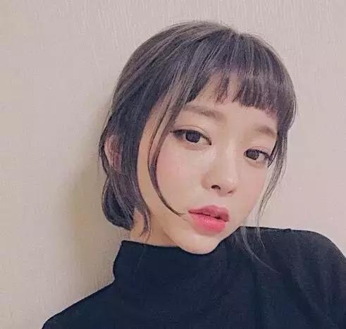 我一身骨气 遇到你 像不战而败的公鸡