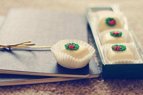 一个人时，善待自己；两个人时，善待对方