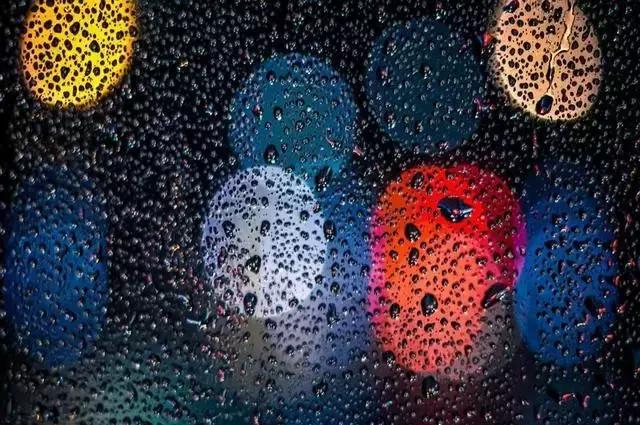 陪你走完了这段路，我也变成你路过的路