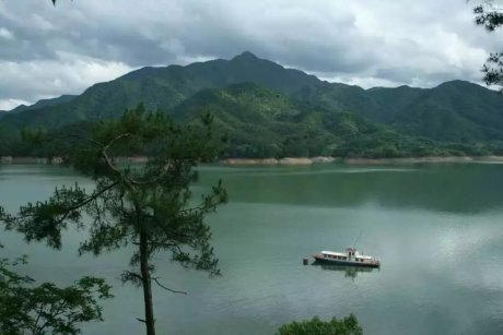 我是前世遗落在江南的雨