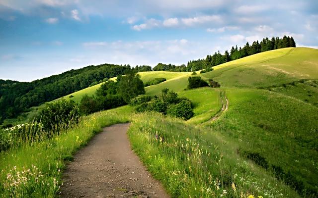 靠自己，活自己，才对得住自己