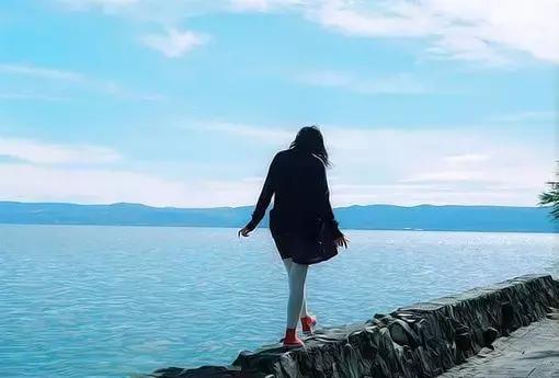 一路走来,最不容易是自己 一路走来,最不容易是自己