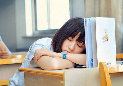 人生感悟:生活有两大误区:一是生活给人看,二是看别人生活 人生感悟:生活有两大误区:一是生活给人看,二是看别人生活