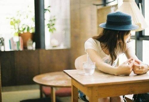 现实社会经典语录,透彻露骨,句句扎心 现实社会经典语录,透彻露骨,句句扎心