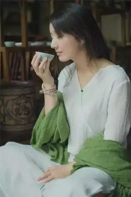 素淡女子，灵魂生香