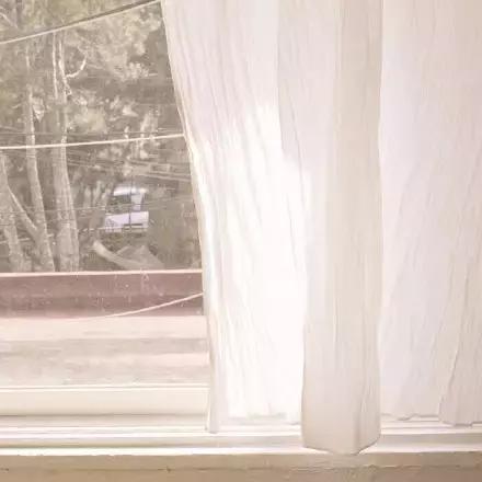 他到底哪里好,值得你红了眼还要笑着原谅 他到底哪里好,值得你红了眼还要笑着原谅