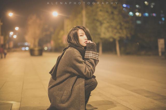 情是感官折射的知觉，爱是灵魂触动的振颤