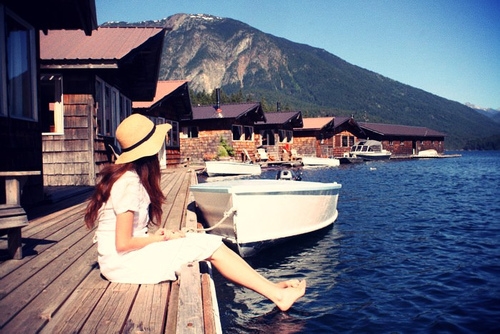 喜欢拍马屁的人，最终都是为了骑马