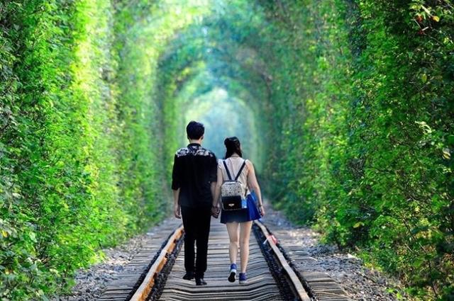 到了一定年龄，便要学会寡言，每一句话都要有用，有重量