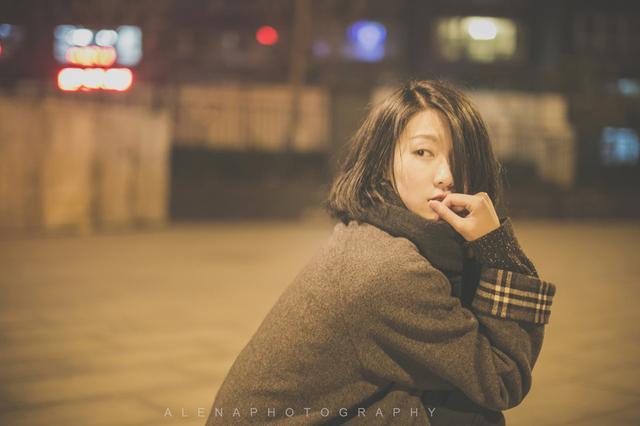 情是感官折射的知觉，爱是灵魂触动的振颤