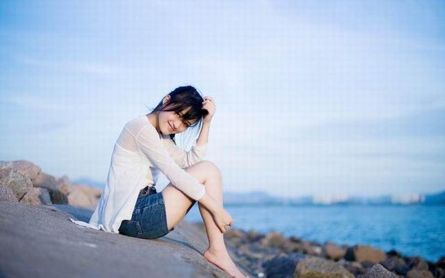 九句肉麻的情话，留着说给那个她