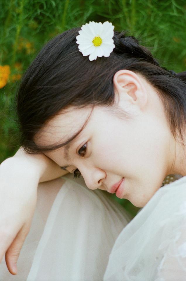 有旳伤，注定要埋在心里；有的人，注定要留在回忆里