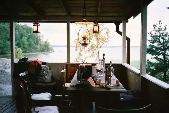 活着活着，我们什么都慢慢明白了