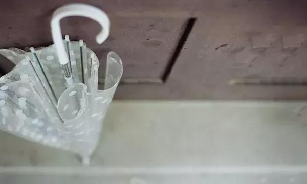 人这一辈子，最不容易是自己